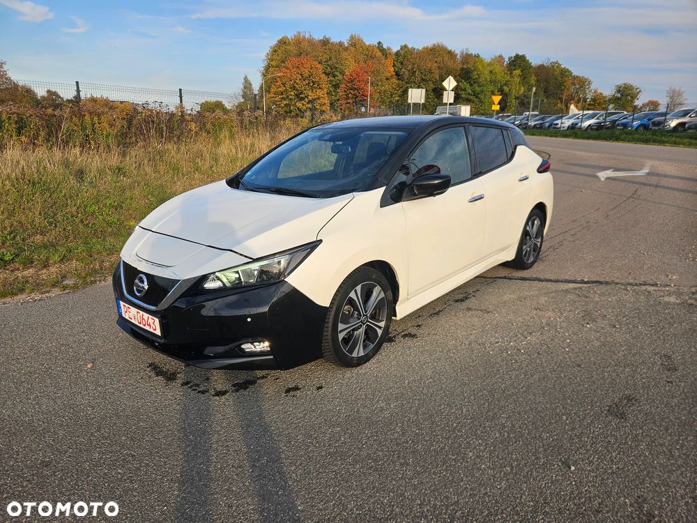 Nissan Leaf - 1