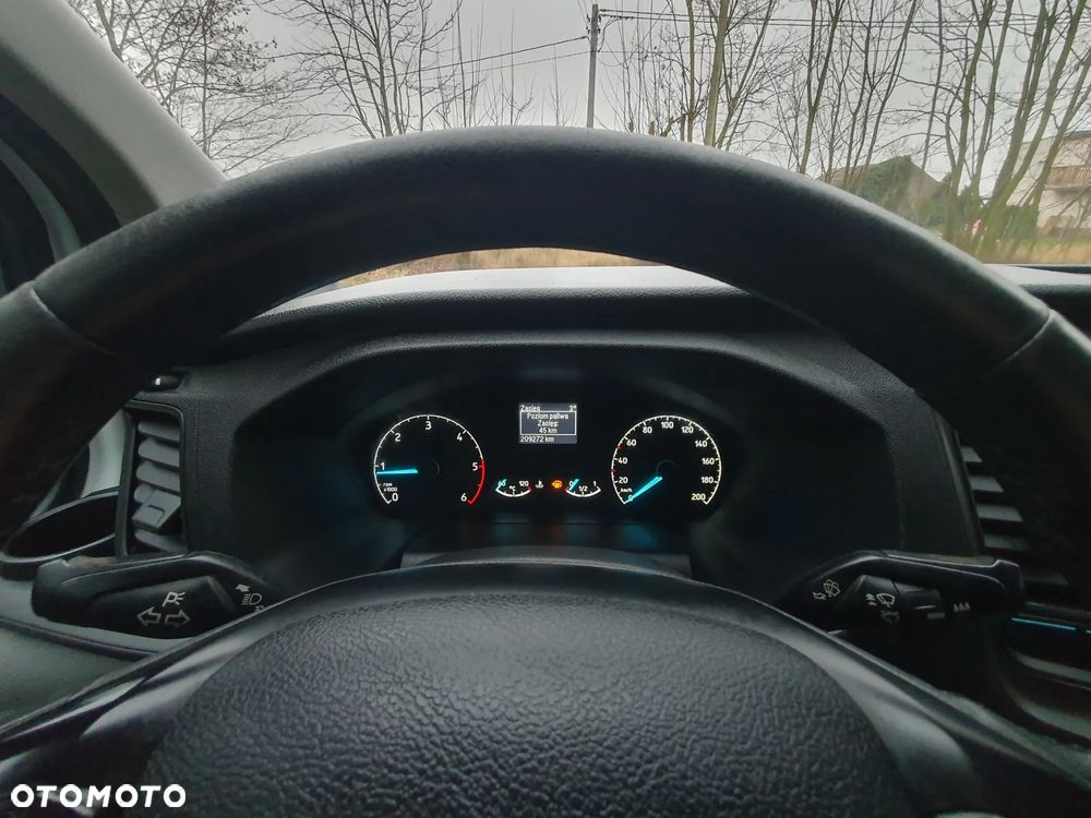 Ford TRANSIT CUSTOM - 11