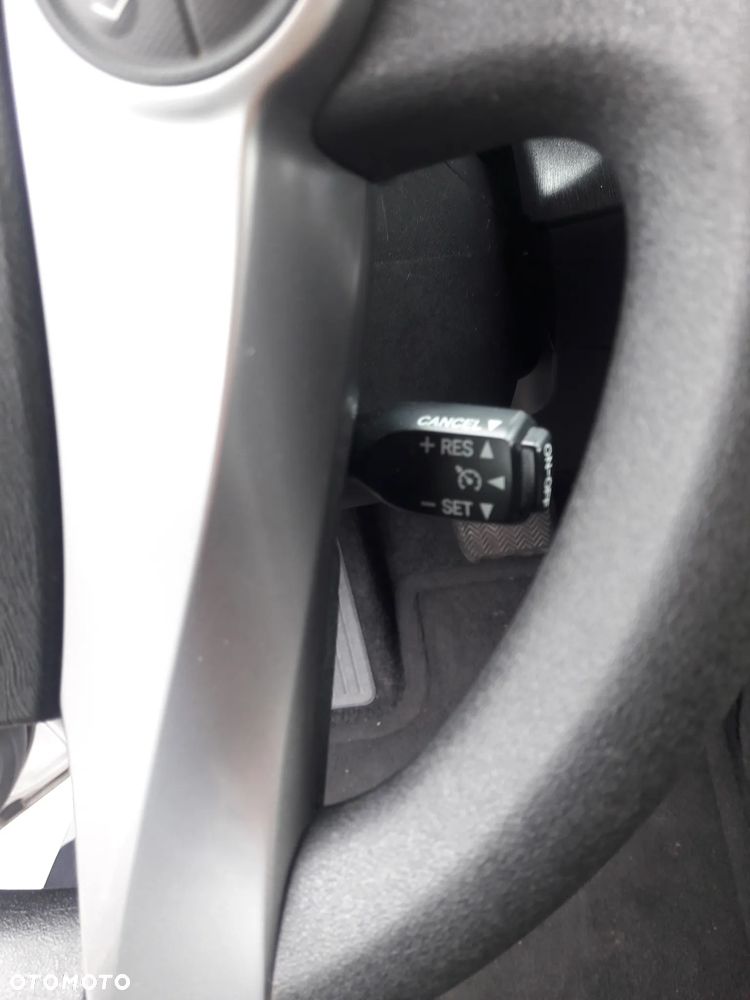 Toyota Prius+ (Hybrid) Comfort - 32