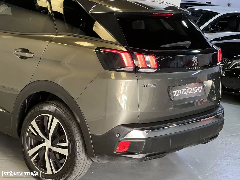 Peugeot 3008 1.2 PureTech Allure Pack - 37