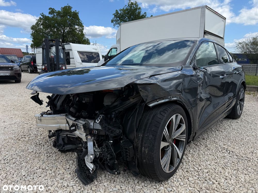 Audi SQ6 - 12