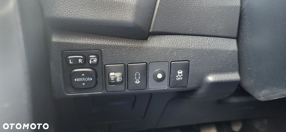 Toyota Corolla 1.6 Premium + - 22