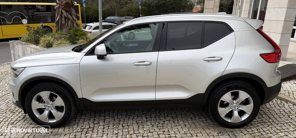 Volvo XC 40 1.5 T3 Momentum Tech Edition - 10