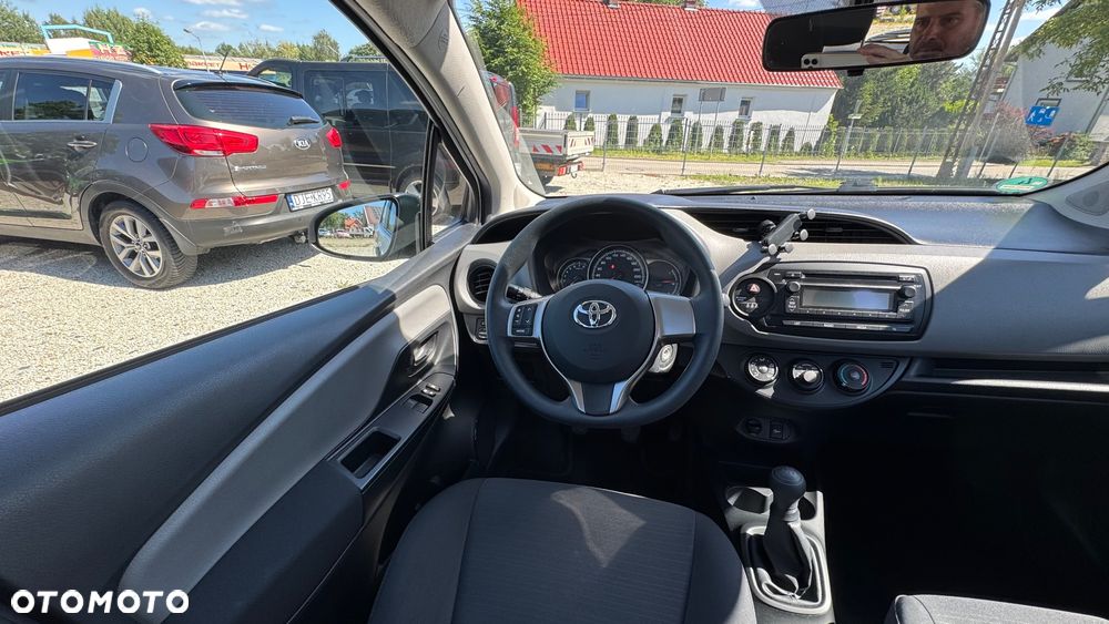 Toyota Yaris 1.0 Sol - 10