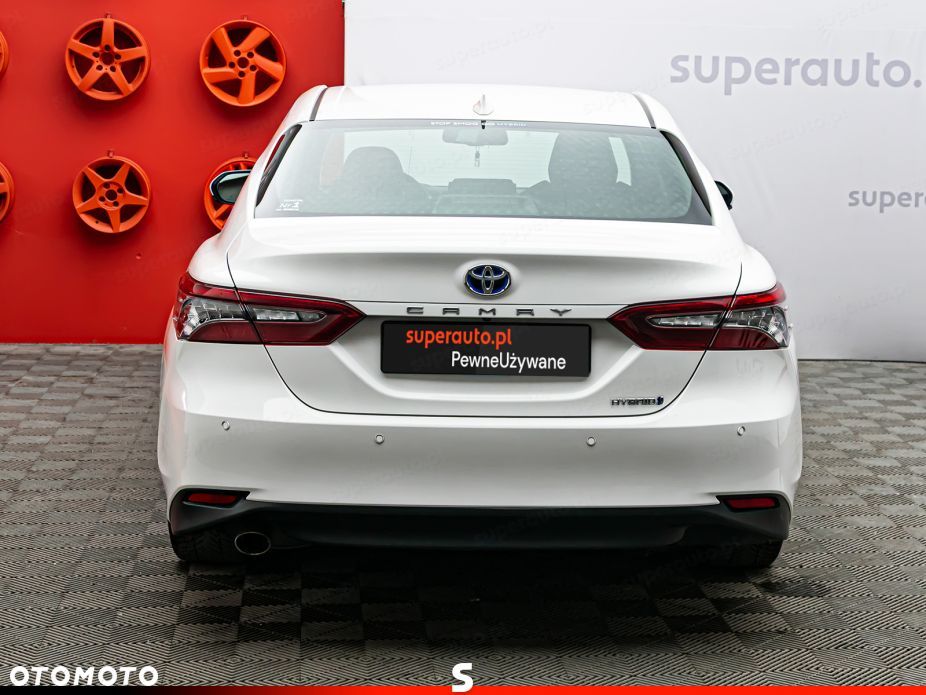 Toyota Camry 2.5 Hybrid Executive CVT - 6