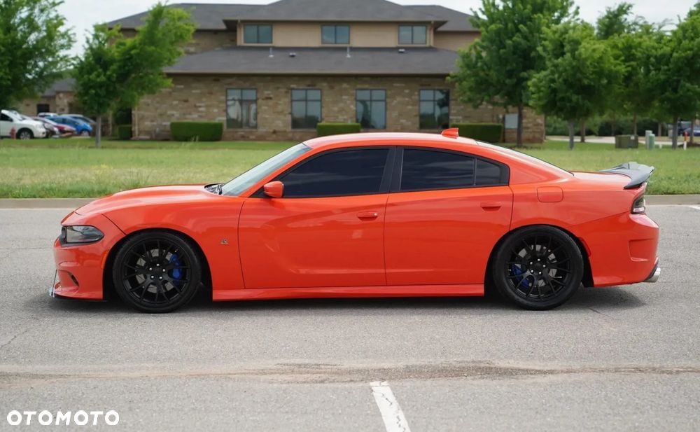 Dodge Charger 6.4 Scat Pack - 8