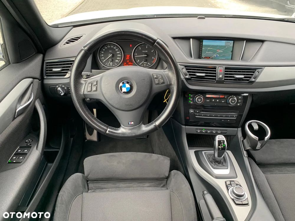 BMW X1 xDrive20d - 10