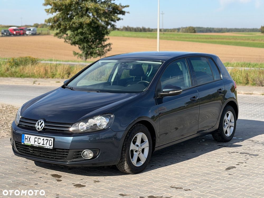Volkswagen Golf - 1
