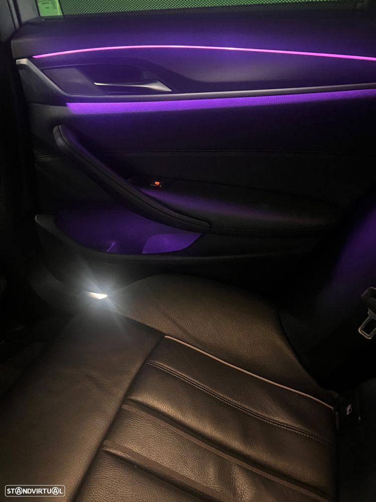 BMW 530 e Pack Desportivo M - 38