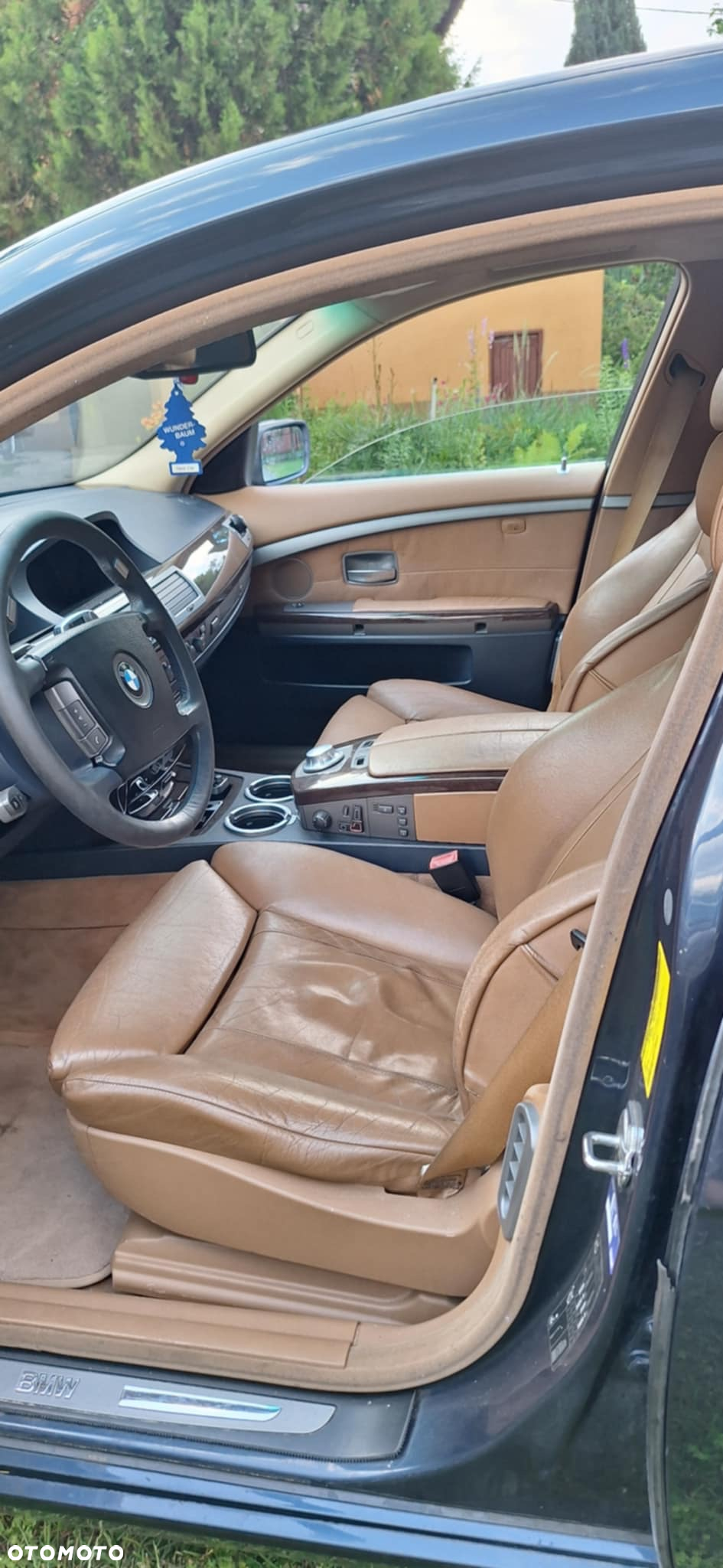 BMW Seria 7 735i - 4