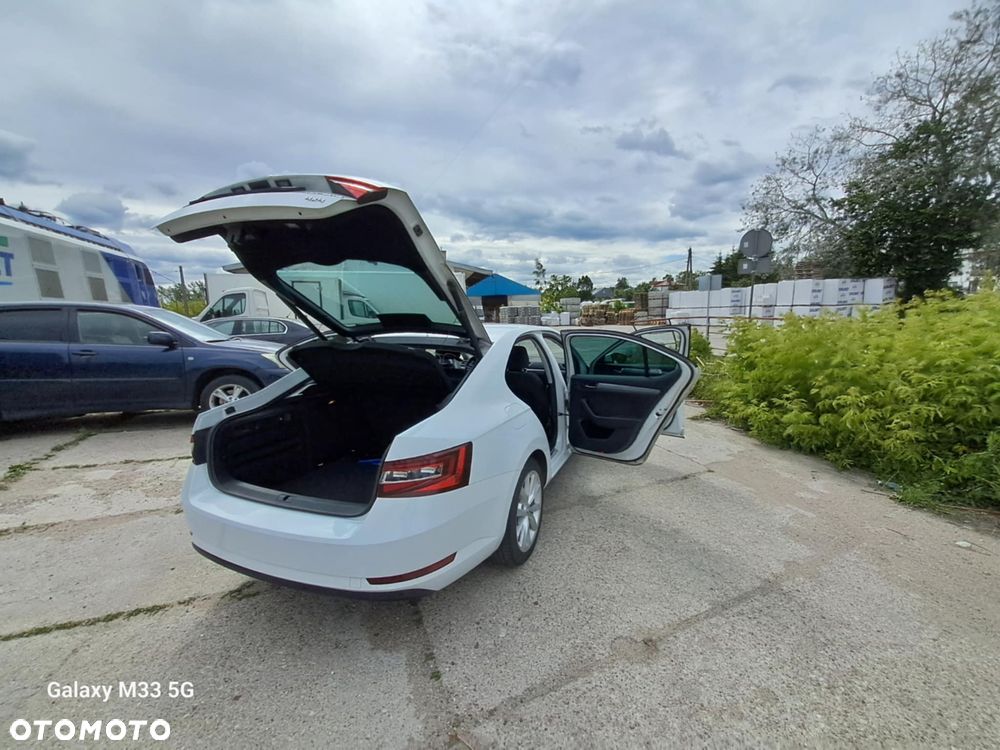 Skoda Superb 2.0 TDI 4x4 Style DSG - 7