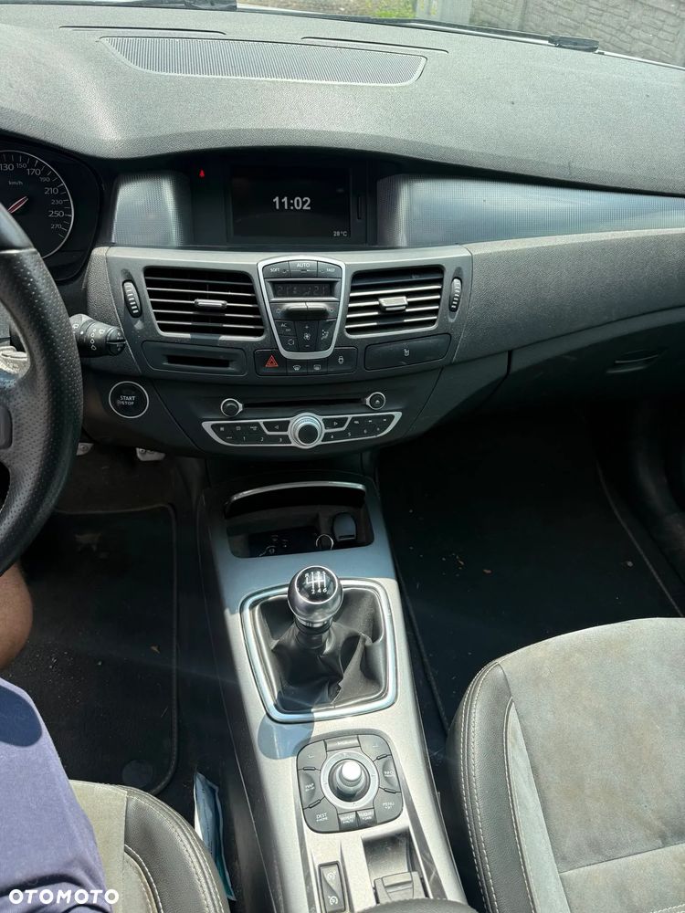 Renault Laguna dCi 150 FAP Start-Stop Dynamique - 16
