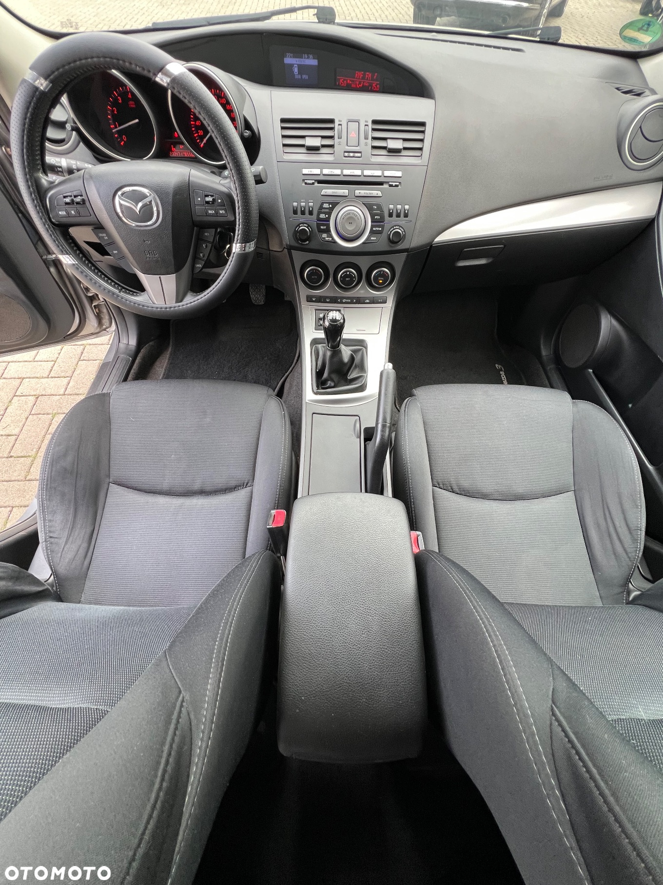 Mazda 3 1.6 Active + - 24