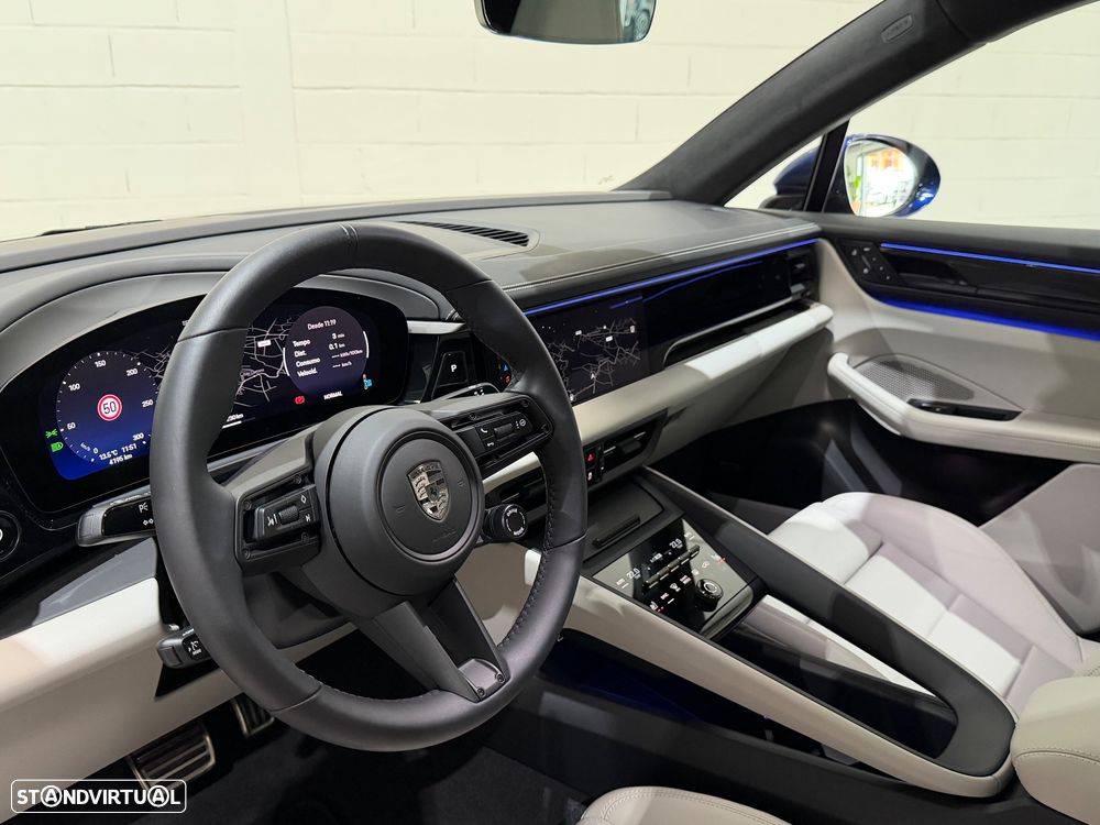 Porsche Macan Electric Turbo - 49