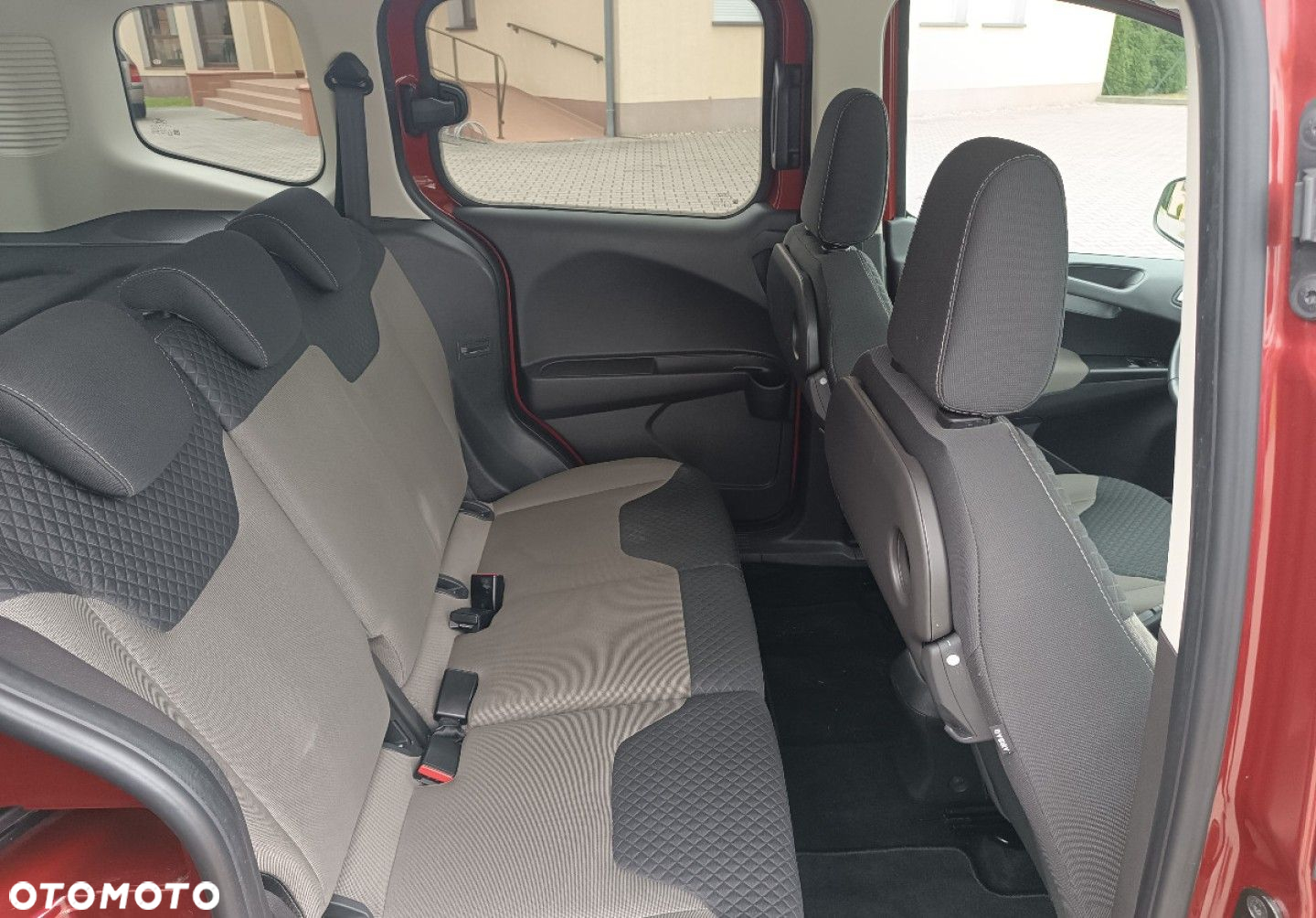 Ford Tourneo Courier - 18