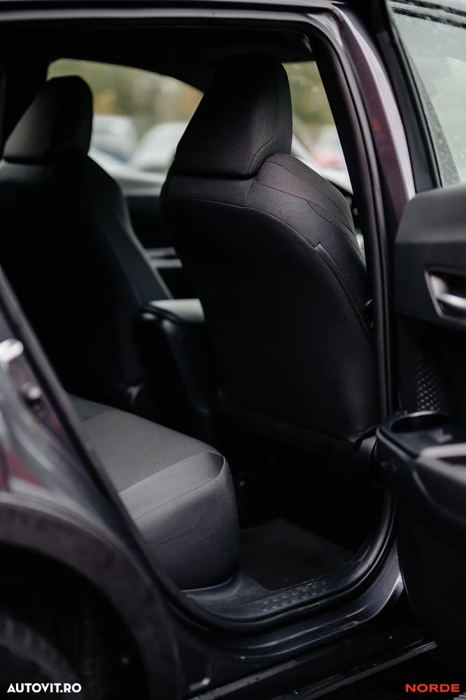 Toyota C-HR - 38
