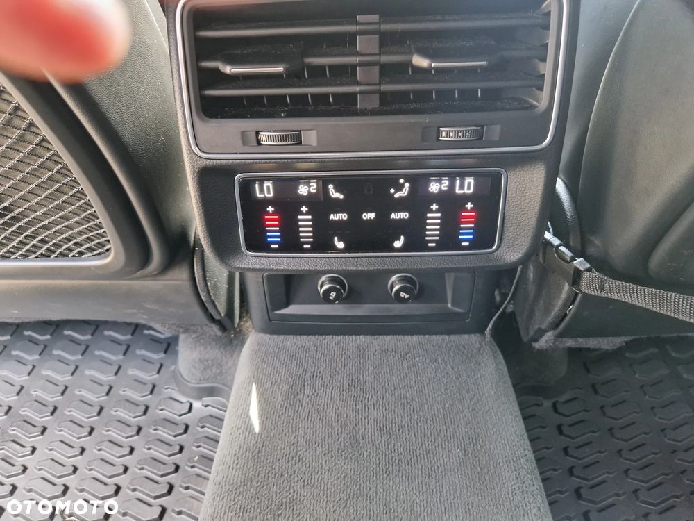 Audi Q8 50 TDI mHEV Quattro Black Edition Tiptronic - 13