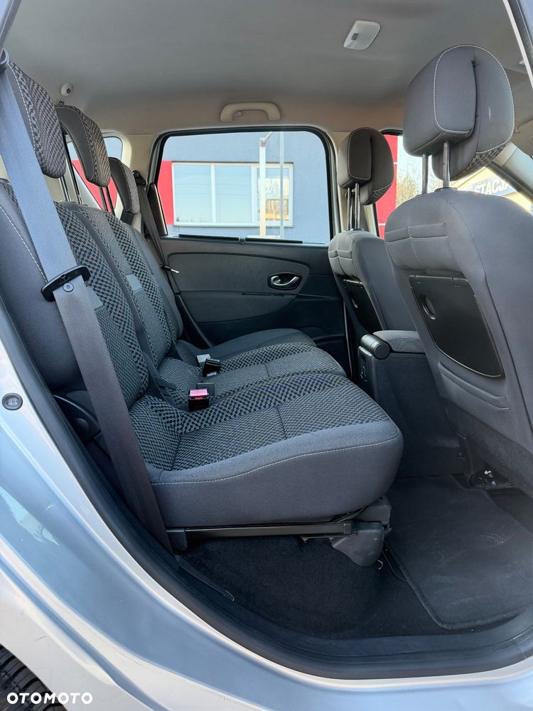 Renault Scenic 2.0 16V 140 CVT Dynamique - 11