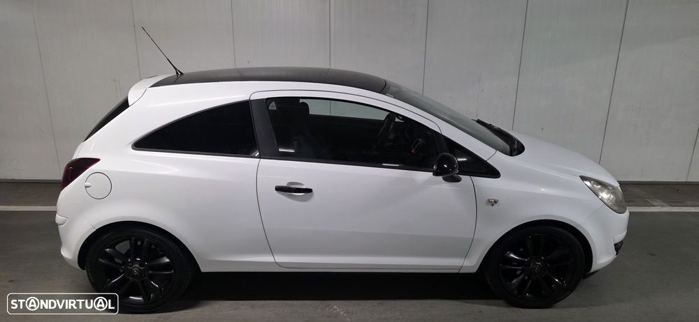 Opel Corsa 1.2 Black Edition - 11