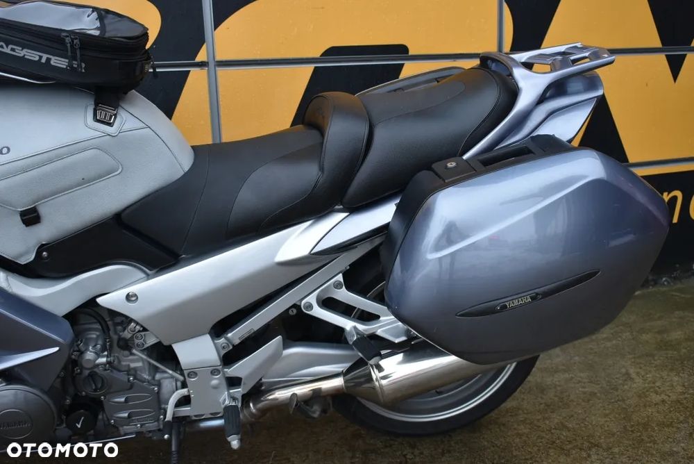 Yamaha FJR - 11