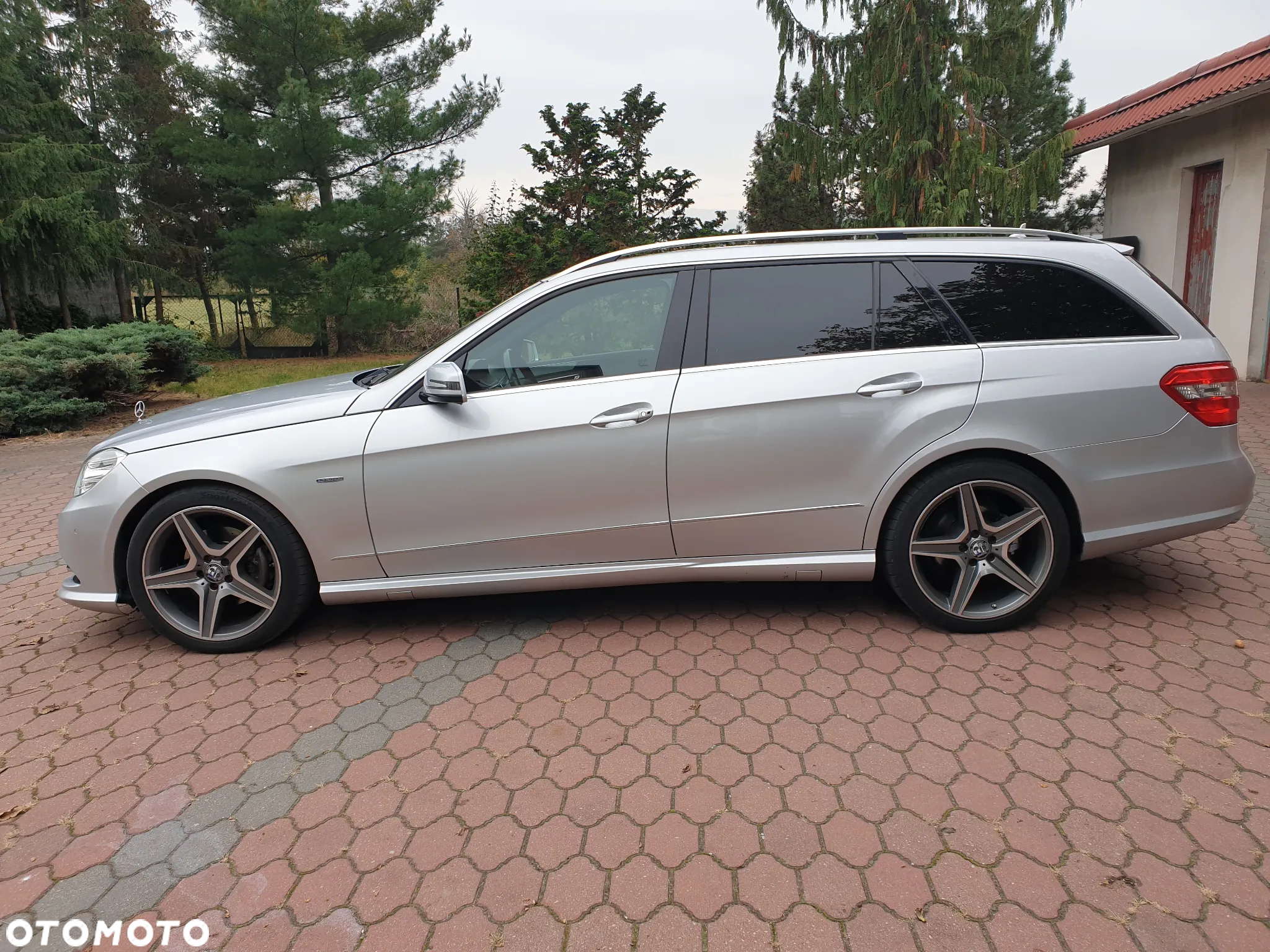 Mercedes-Benz Klasa E 350 T CDI DPF 4Matic BlueEFFICIENCY 7G-TRONIC Avantgarde - 2