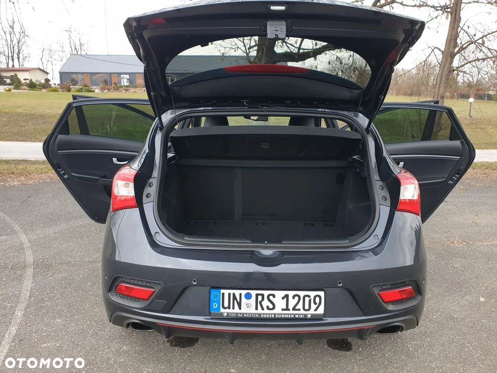 Hyundai i30 1.6 T GDI Turbo - 13