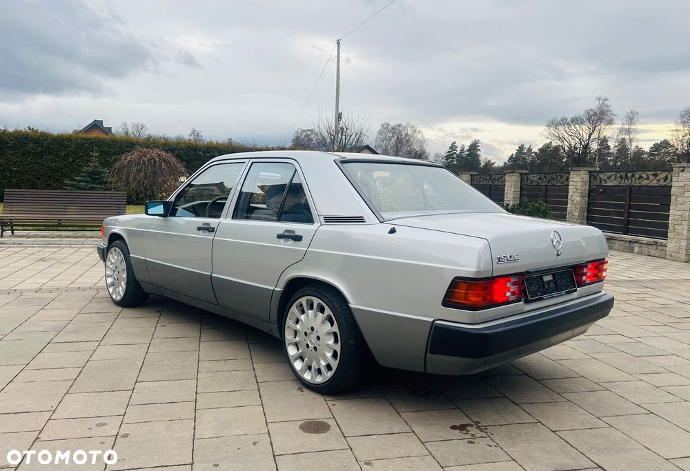 Mercedes-Benz W201 (190) - 4