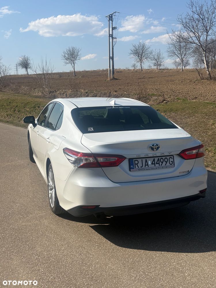 Toyota Camry 2.5 Hybrid Executive CVT - 3