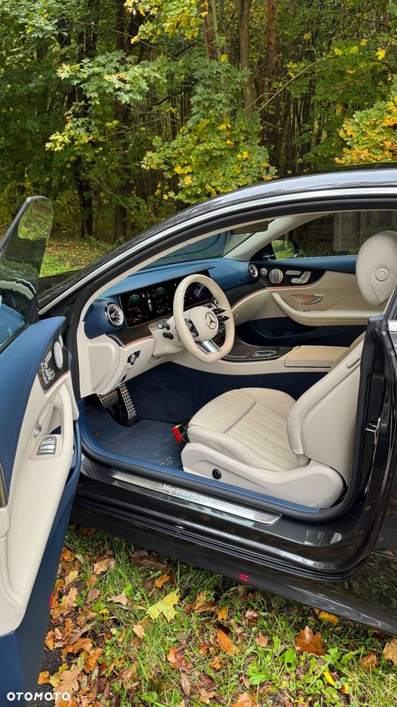 Mercedes-Benz Klasa E 220 d Coupe 4-Matic Avantgarde - 23