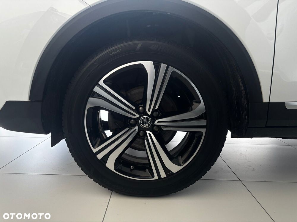 MG ZS - 24