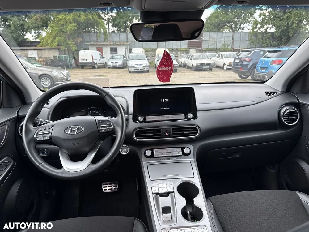 Hyundai KONA - 10