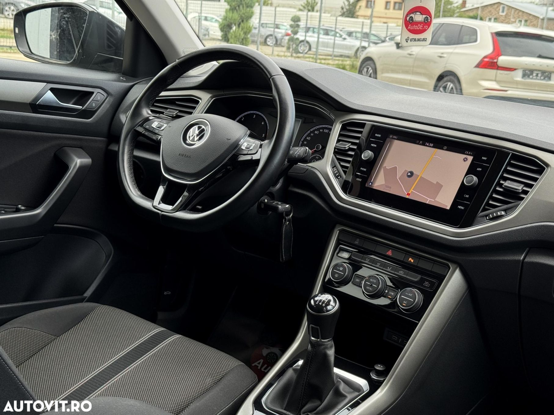Volkswagen T-ROC - 7