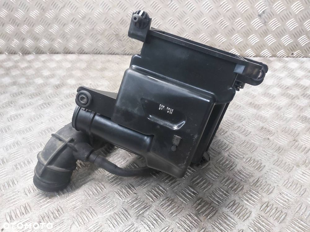 OBUDOWA FILTRA  + PRZEPŁYWOMIERZ + RURA DOLOT HYUNDAI I30 I 1.6 16V - 9