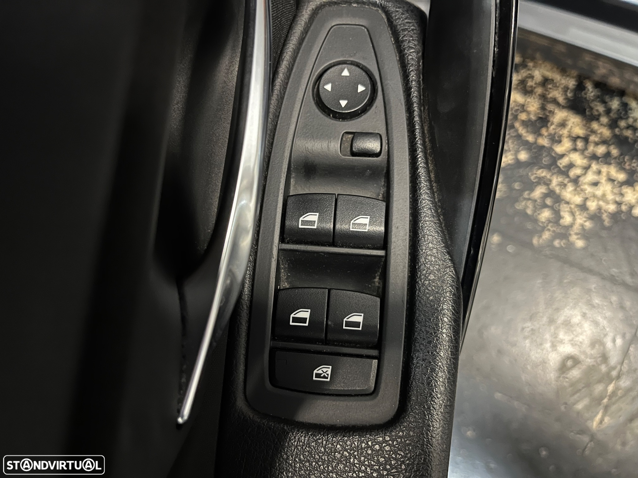 BMW 320 d EfficientDynamics Line Sport - 12
