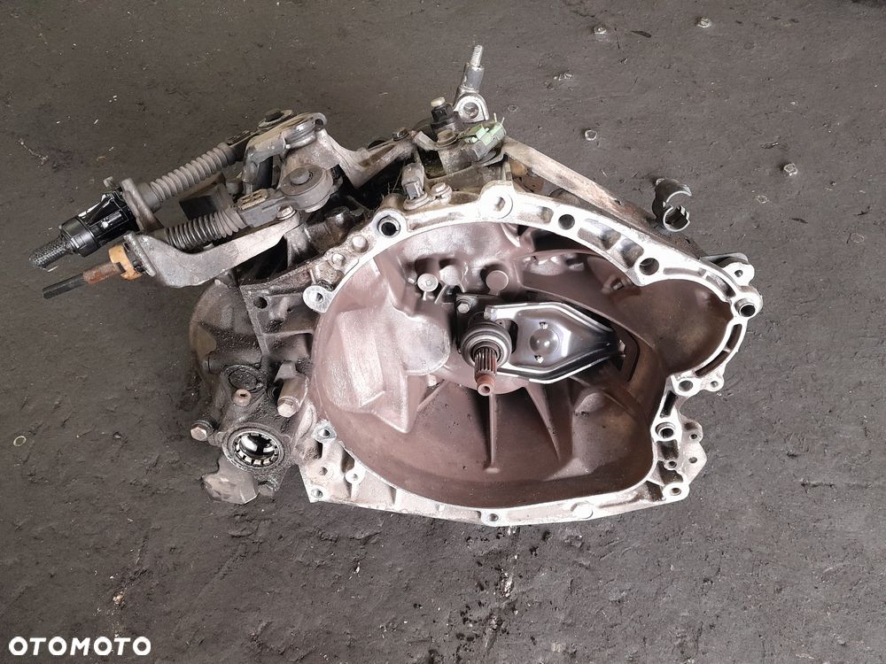 Skrzynia biegów manualna CITROEN Xsara Picasso 98-12r. 1.8 16v 20DL69 - 3