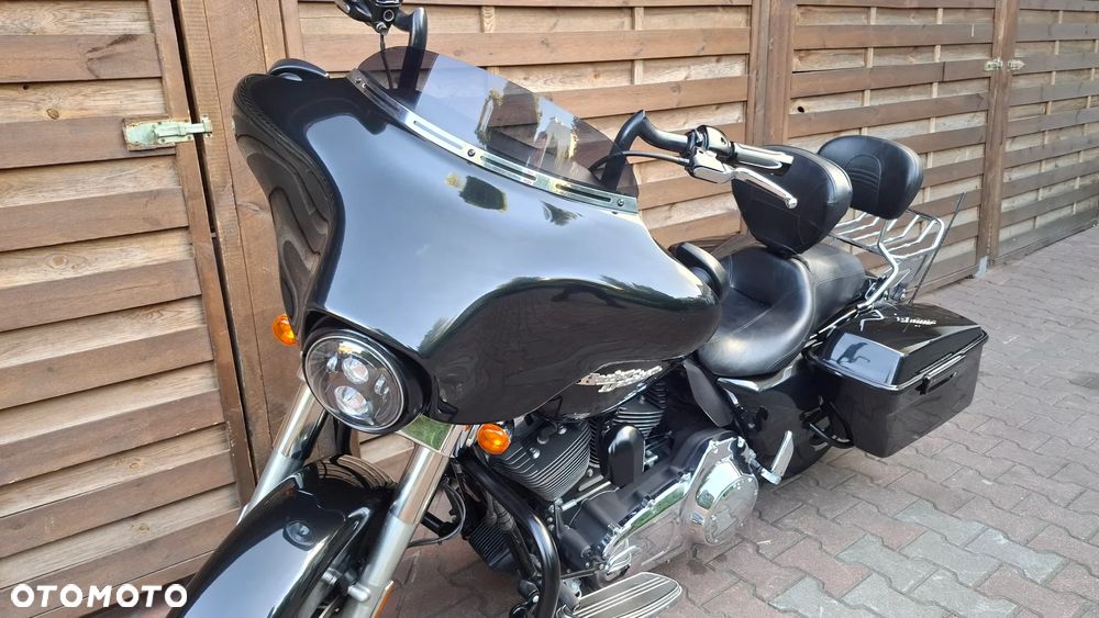 Harley-Davidson Touring Street Glide - 20