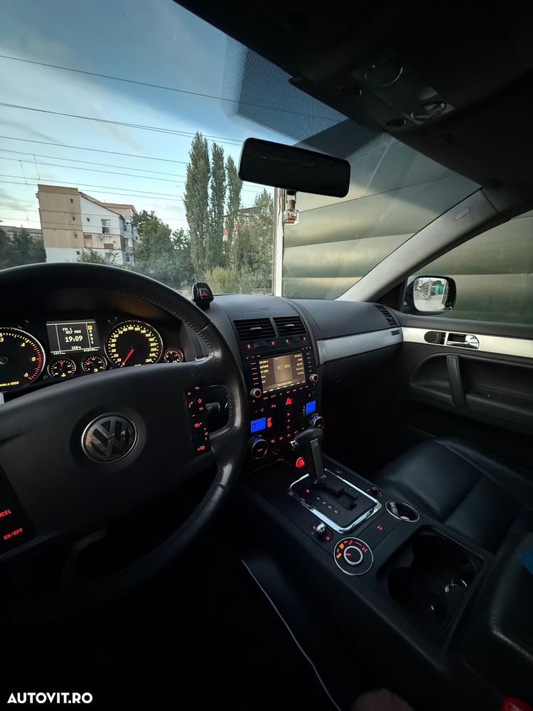 Volkswagen Touareg - 8