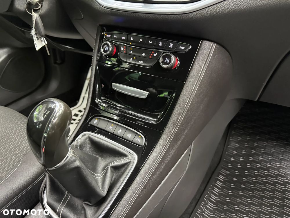 Opel Astra 1.4 Turbo Edition - 11