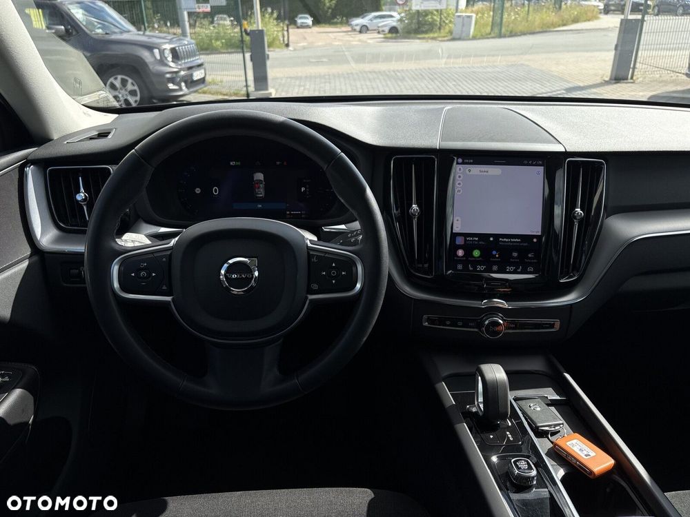 Volvo XC 60 T6 Plug-In Hybrid AWD Inscription - 11