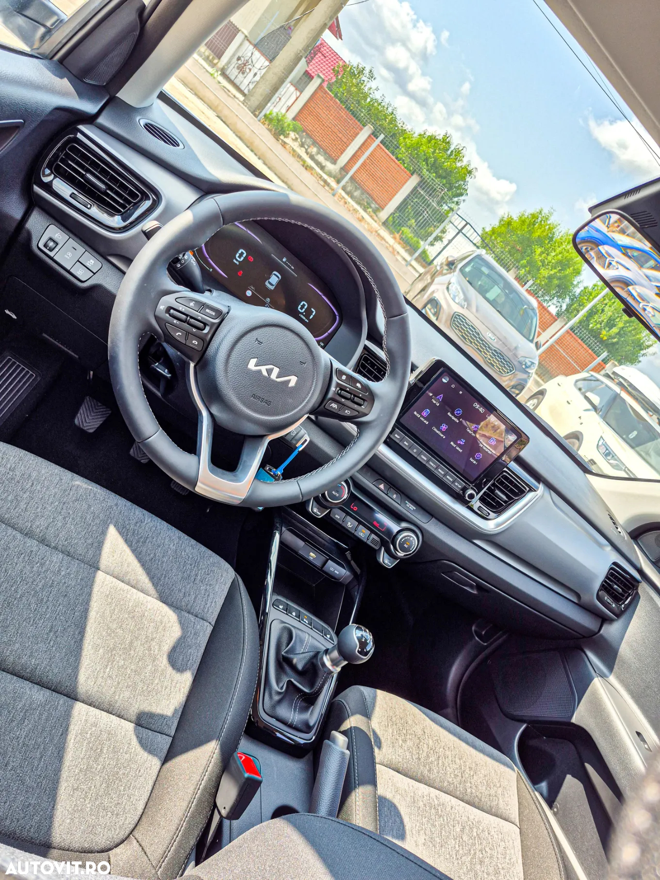 Kia Stonic 1.2 MPI 5MT Urban - 7