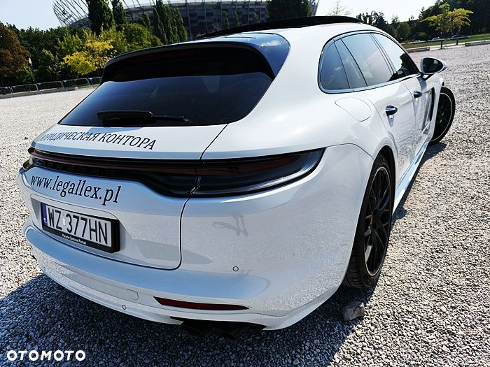 Porsche Panamera 4 E-Hybrid - 11