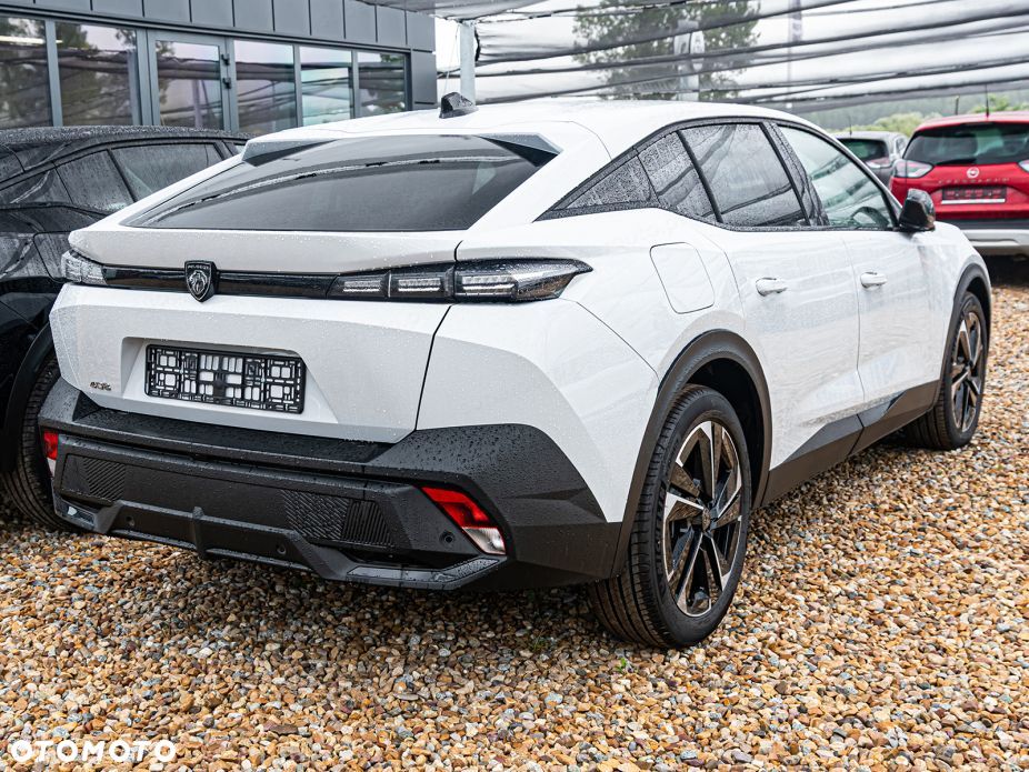 Peugeot 408 - 4