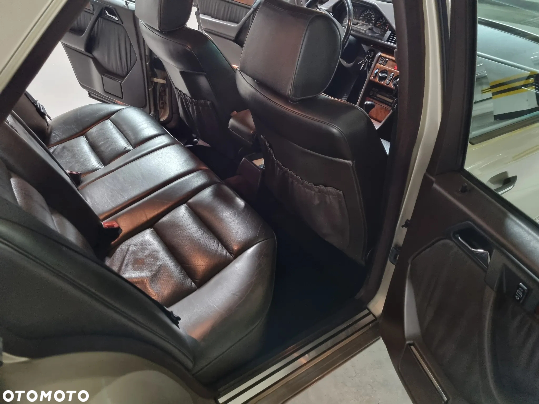 Mercedes-Benz W124 (1984-1993) - 11