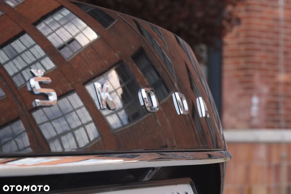 Skoda Superb 2.0 TSI L&K DSG - 40