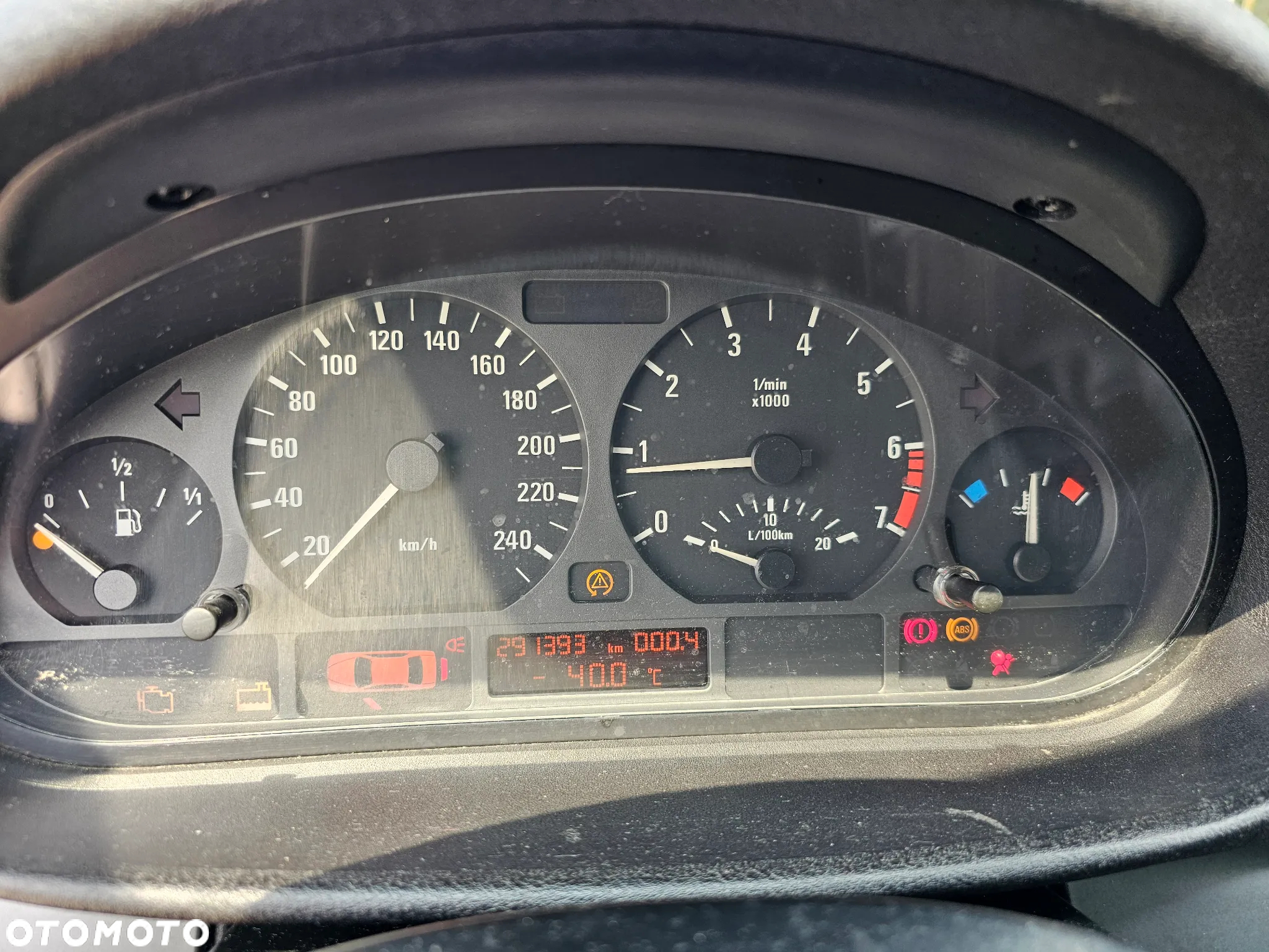 BMW Seria 3 318i - 16