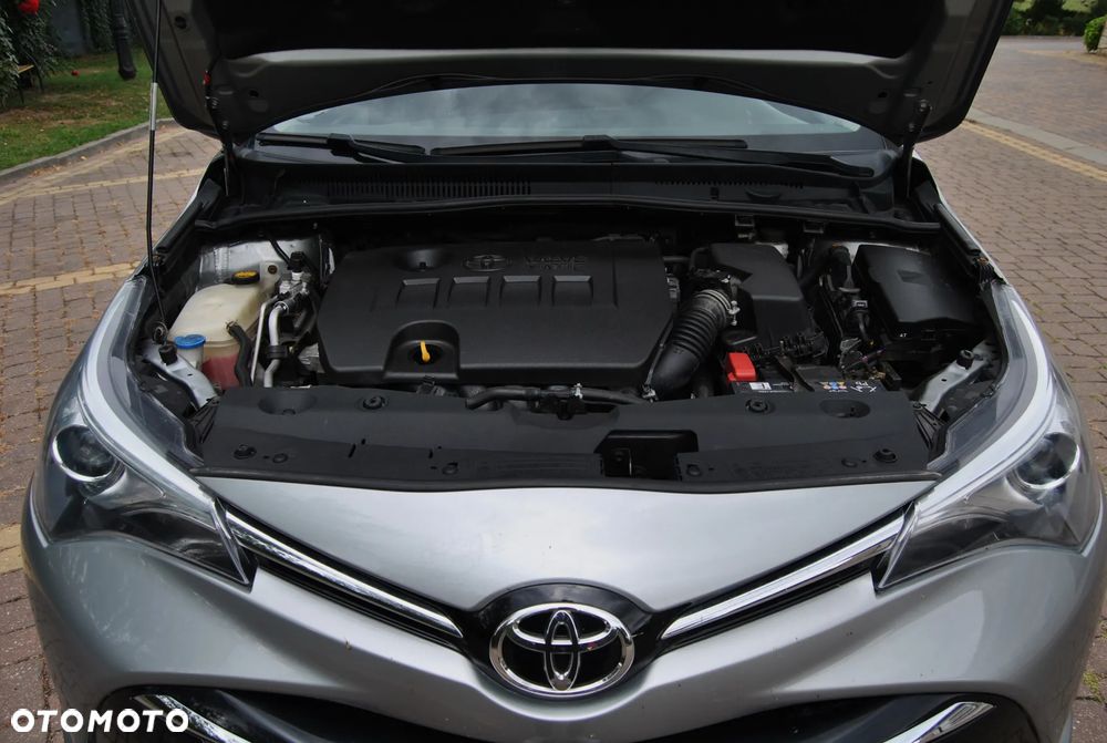 Toyota Avensis 1.8 Sol NAVI - 14