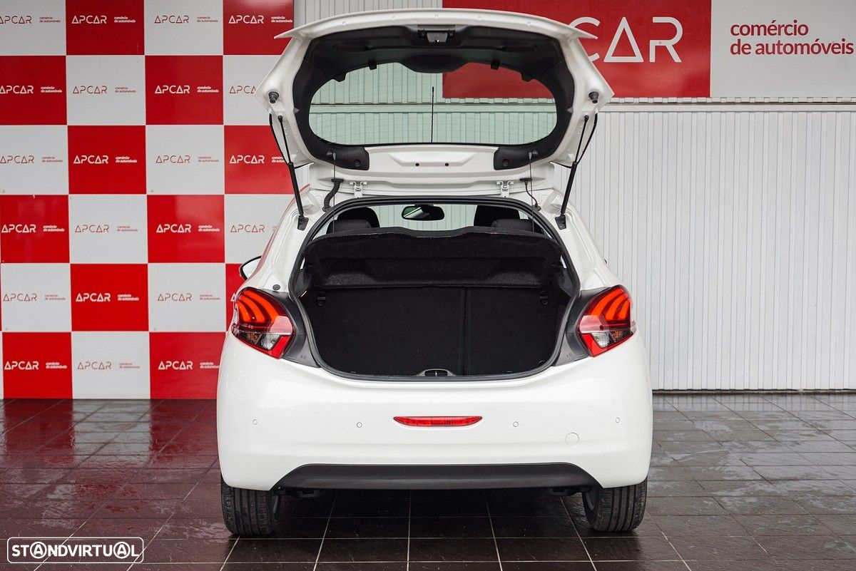 Peugeot 208 1.2 PureTech Allure - 44