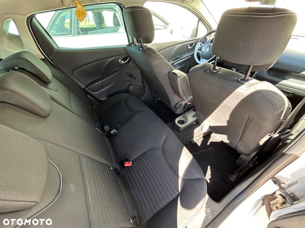 Renault Clio 1.2 16V Limited - 10
