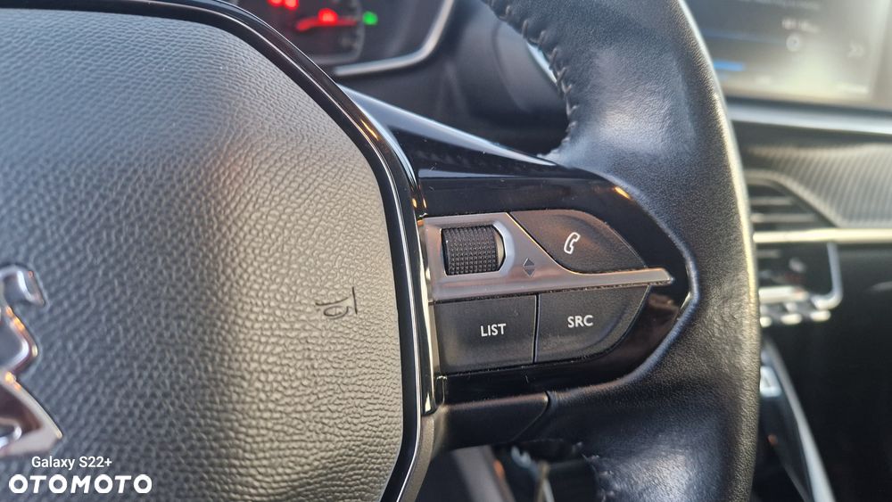 Peugeot 2008 PureTech 100 Allure - 26