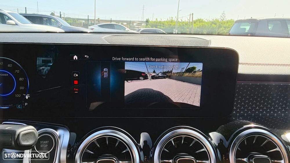 Mercedes-Benz EQB 250+ AMG Line - 17